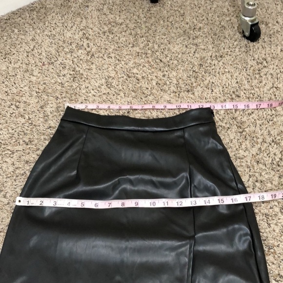 NWT Commense Faux Leather Midi Skirt Size Small Black Side Slit - Picture 7 of 8